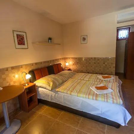 Marina Panzio Pensión 3*